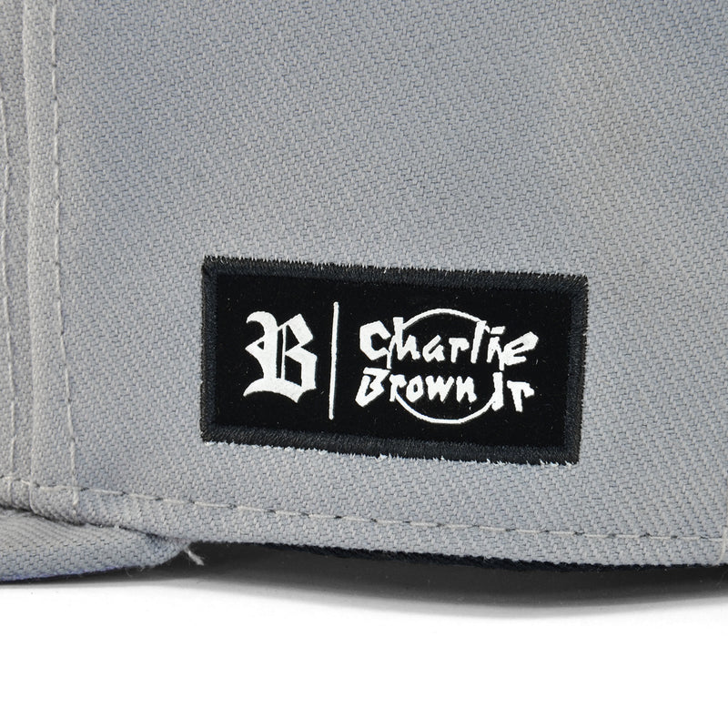 Boné Aba Reta Chorão Só os Loucos Sabem - Cinza