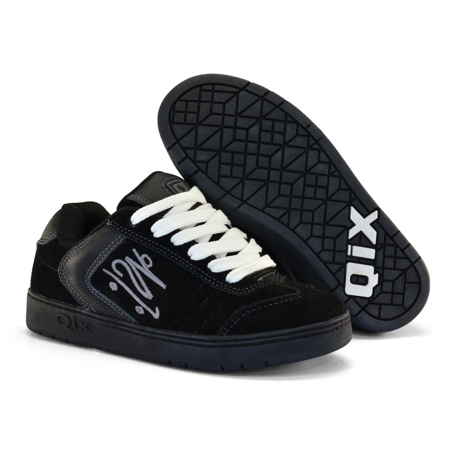 Tênis Preto Skate QIX Chorão Lado B