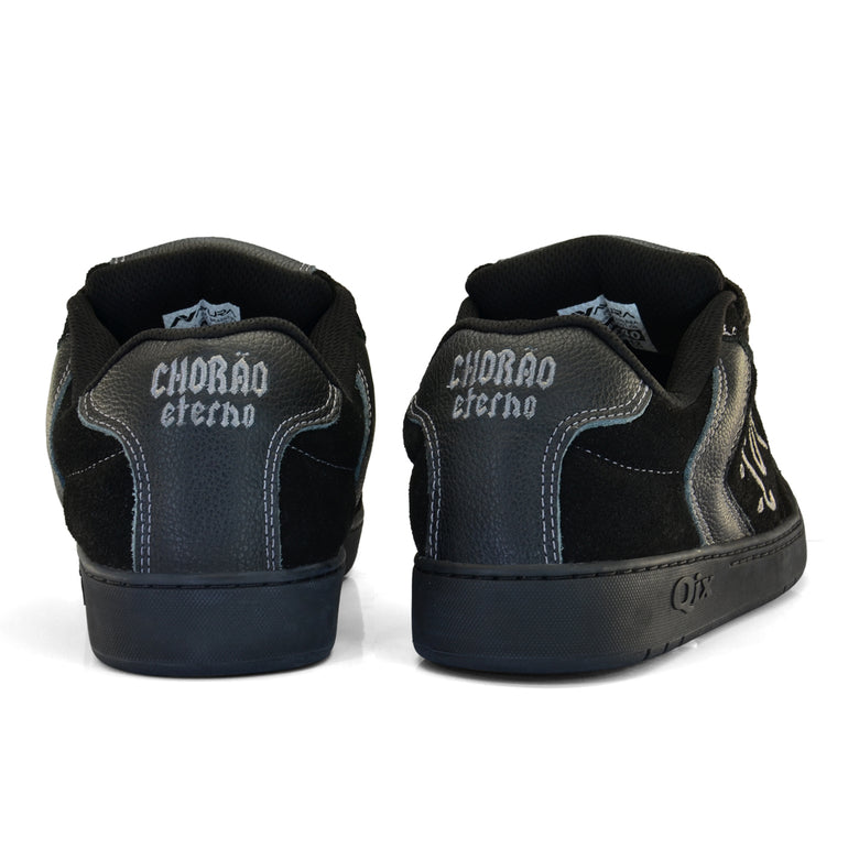 Tênis Preto Skate QIX Chorão Lado B