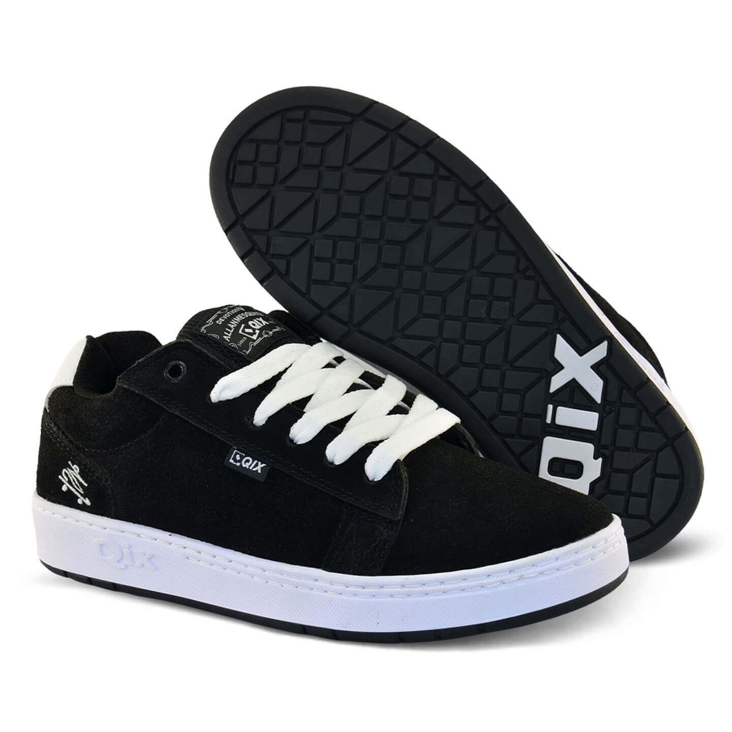 Tênis QIX Chorão Pro Model Allan Mesquita Preto e Branco