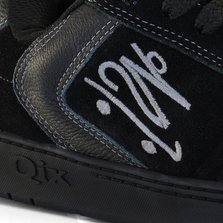 Tênis Preto Skate QIX Chorão Lado B
