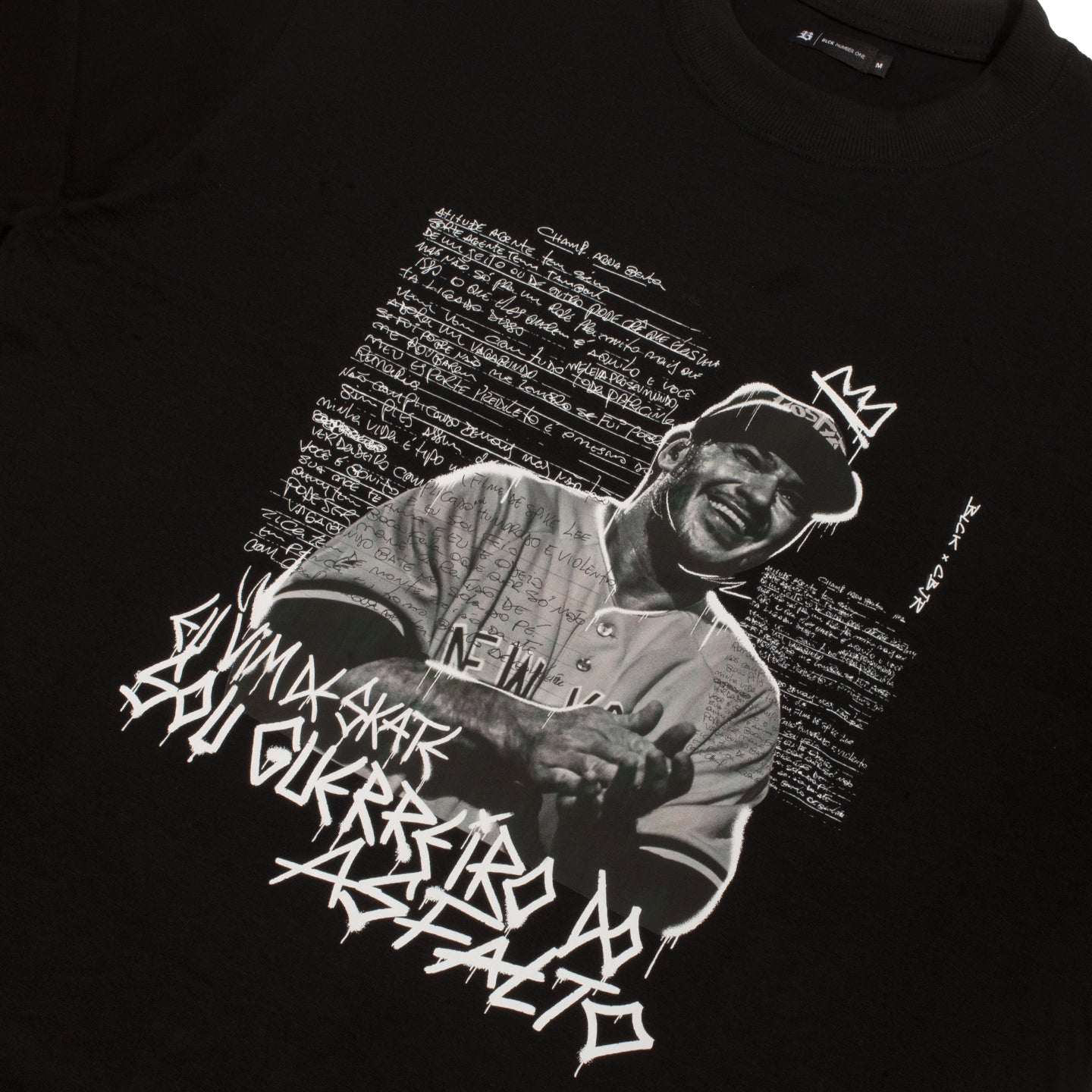 Camiseta Oversized Preta "Champanhe e Água Benta"