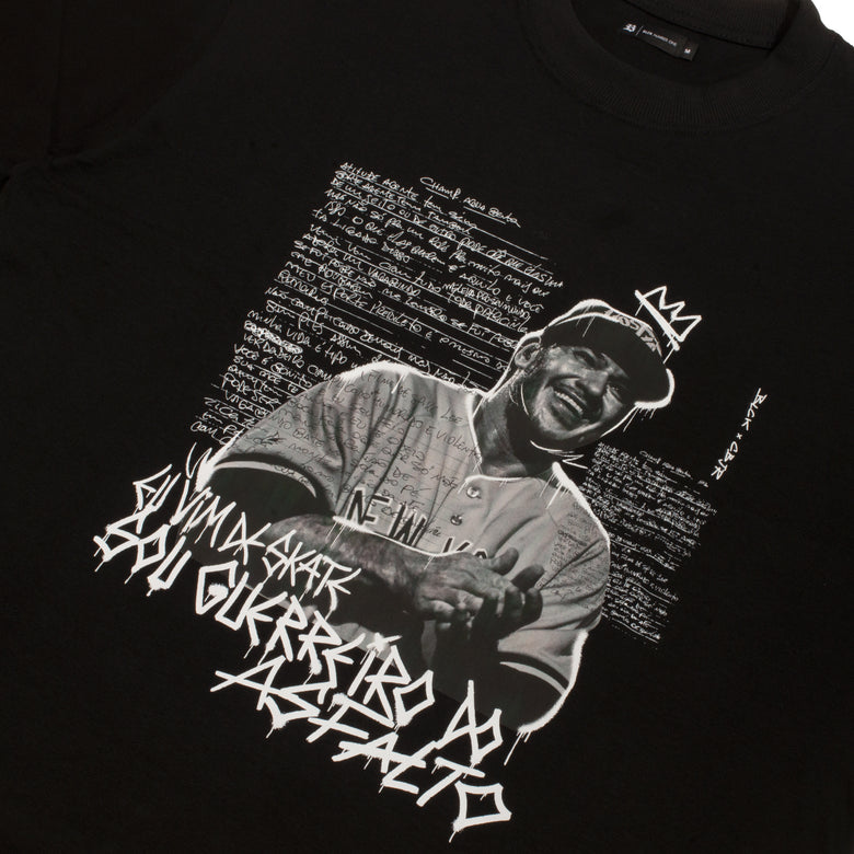Camiseta Oversized Preta "Champanhe e Água Benta"