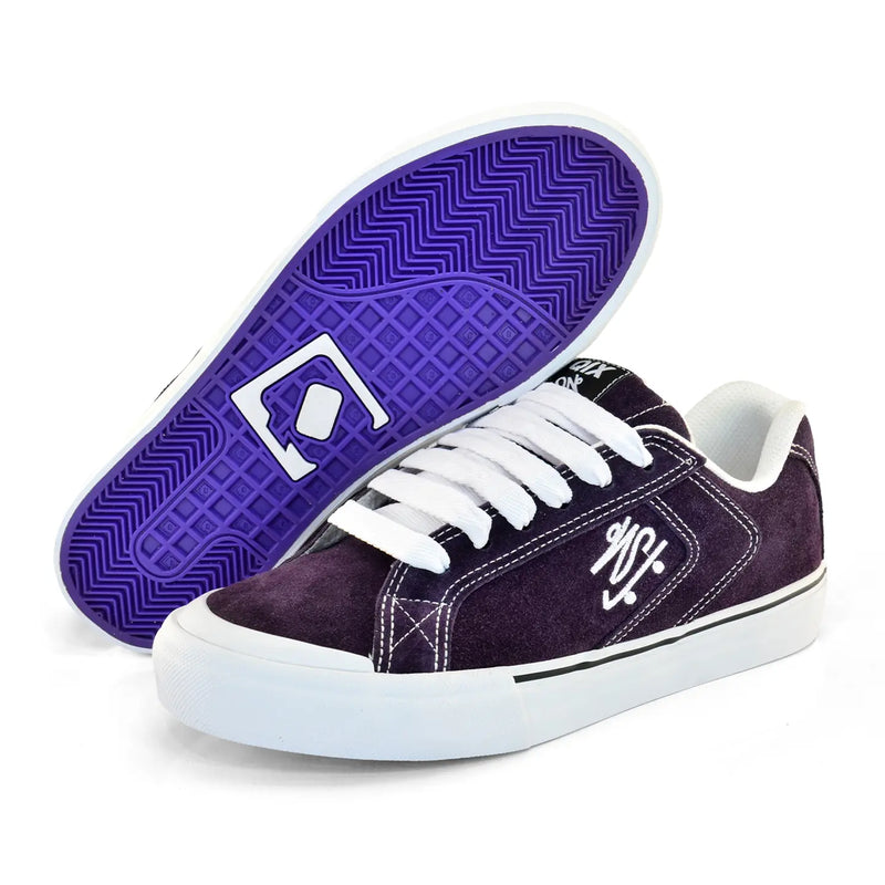 Sola do tênis uva qix na cor roxo com detalhe de logo da marca em branco.